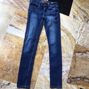 Arizona Jean Company super skinny midrise distress